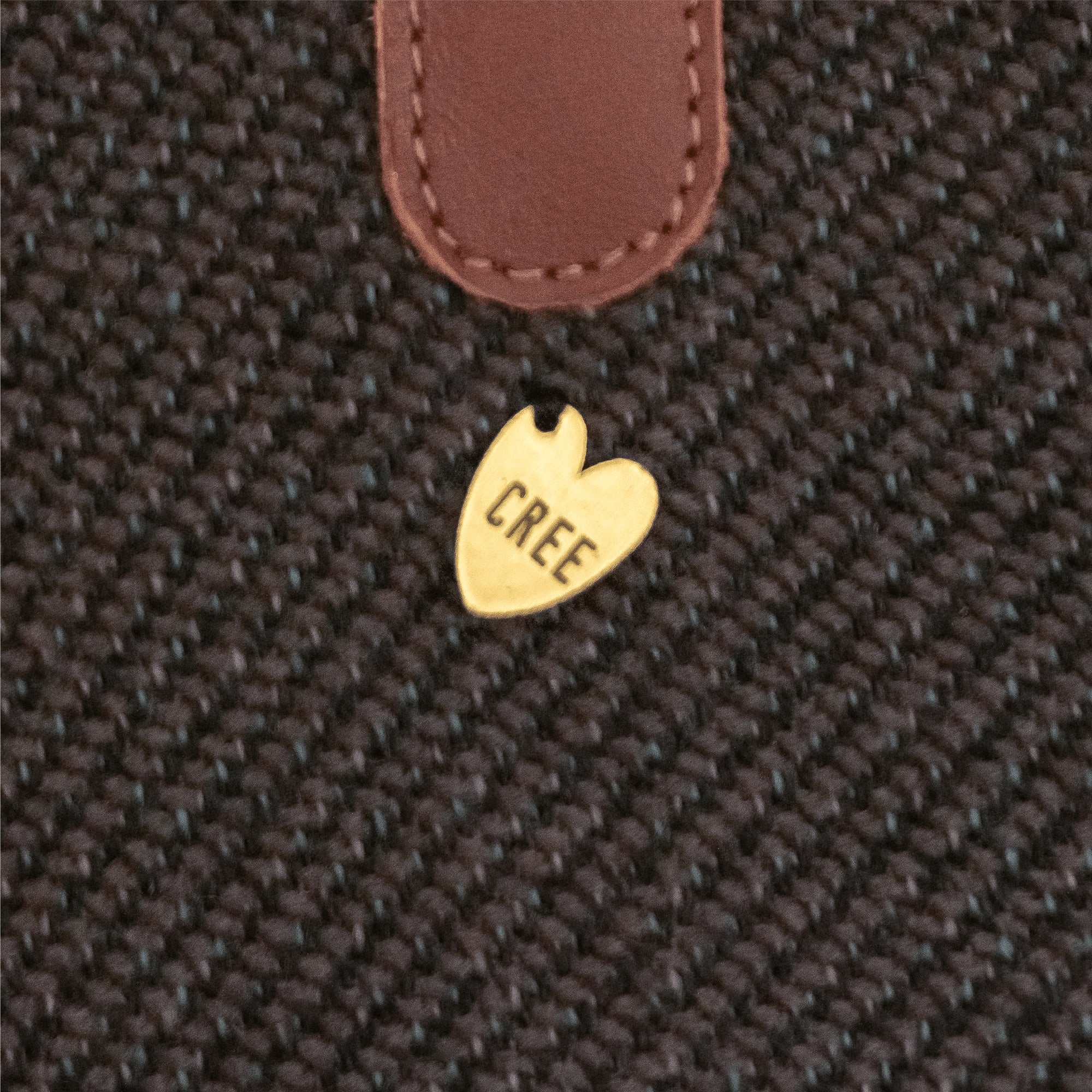 Cartera Paño Medalla Corazón Cree